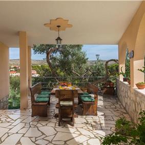 6 bedroom villa with pool in Milna, Brac Island sleeps 11